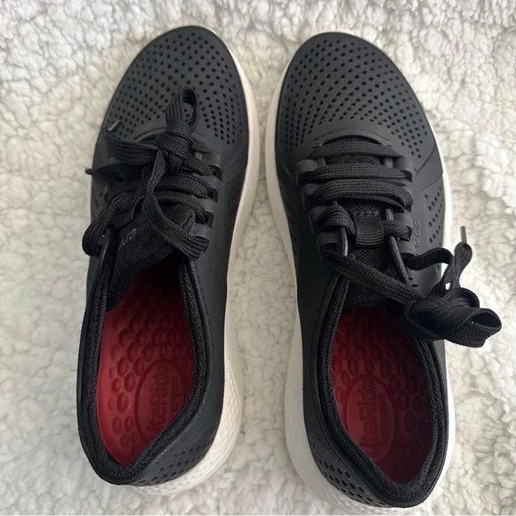 Crocs LiteRide Pacer Womens Size 7 Black White Lace Up Sneaker Shoes 205234 - Picture 2 of 8